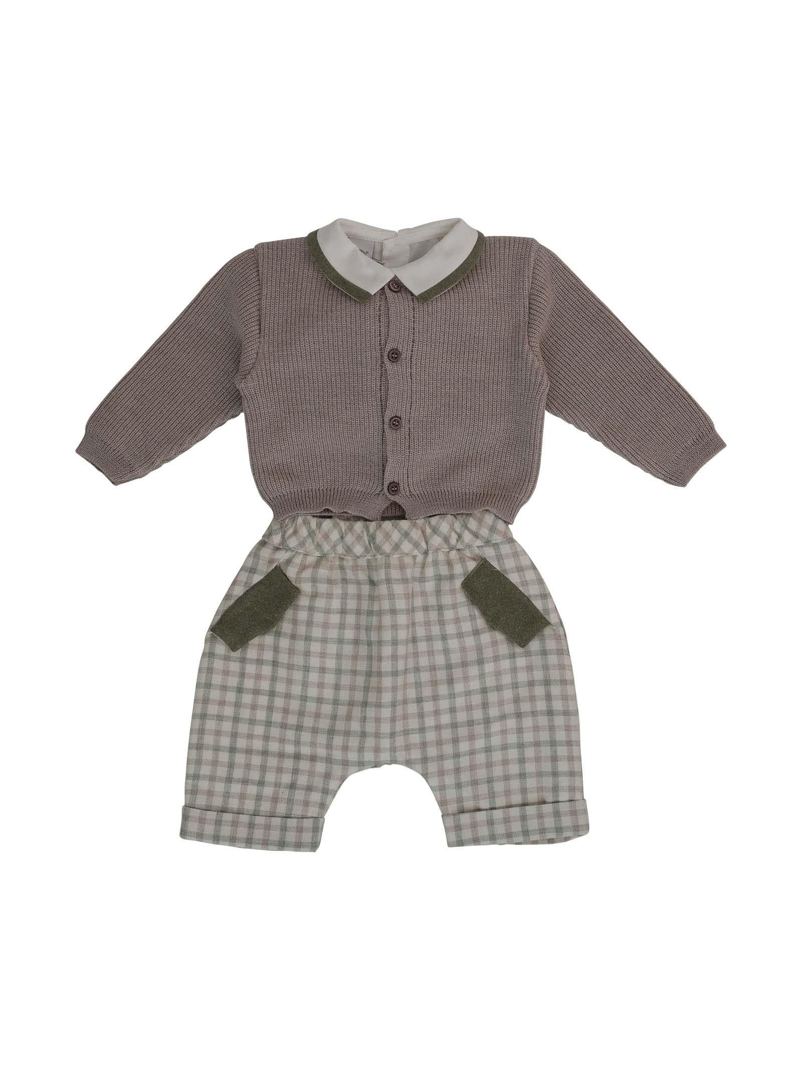 Completo beige e verde a quadretti